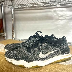 Women’s Nike zoom shoes size 10